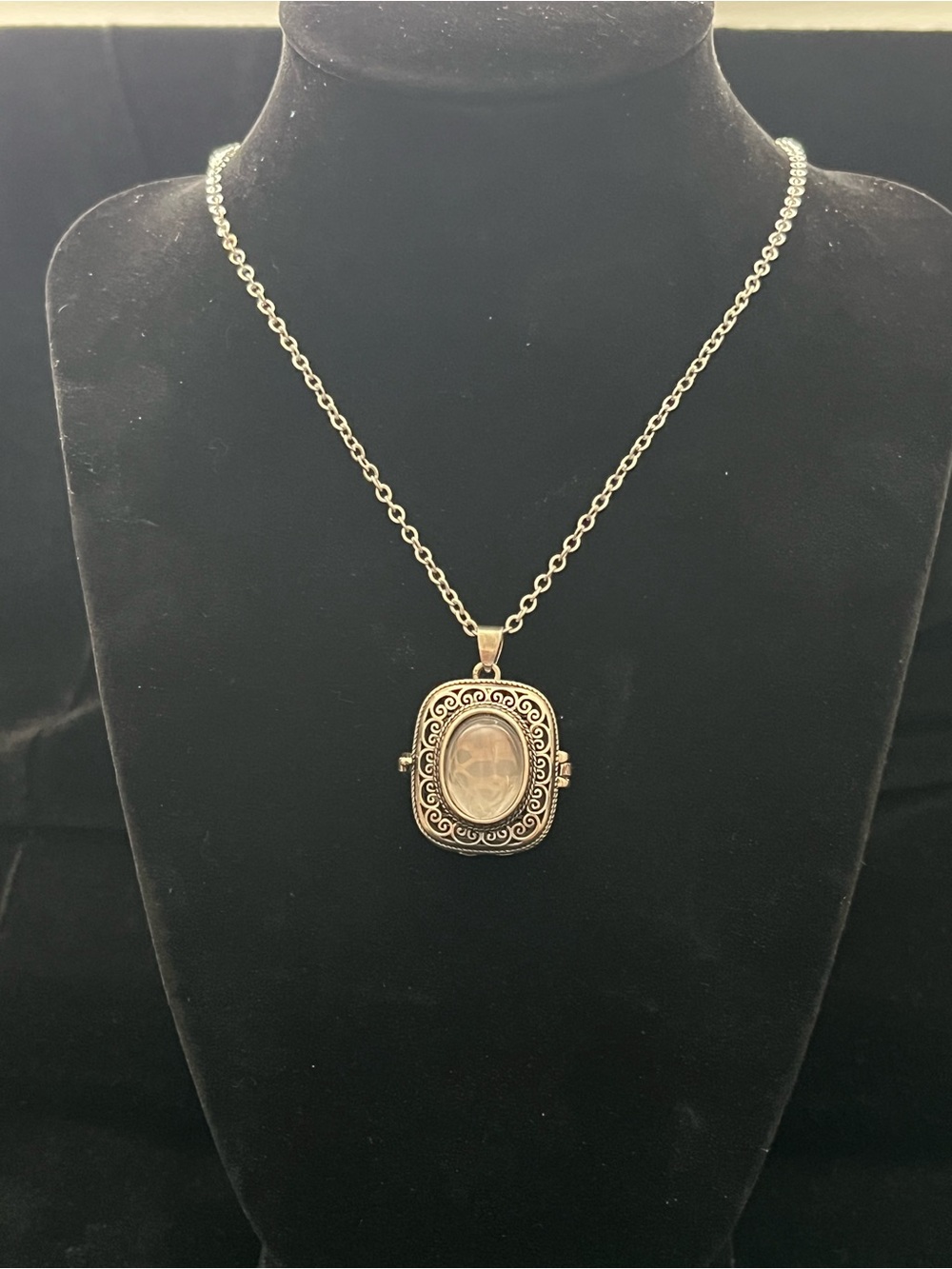 Quartz Crystal Keepsake Locket Necklace | Vintage Styled Hidden Compartment